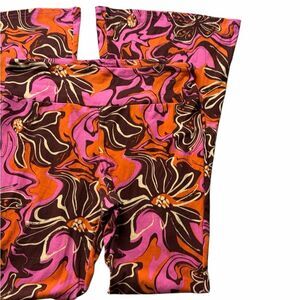 No Boundaries Vibrant Floral Leggings Size large